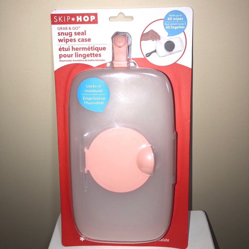 New Skip Hop Grab & Go Snug Seal Wipes Case Blush Capacity For 40 Wipes